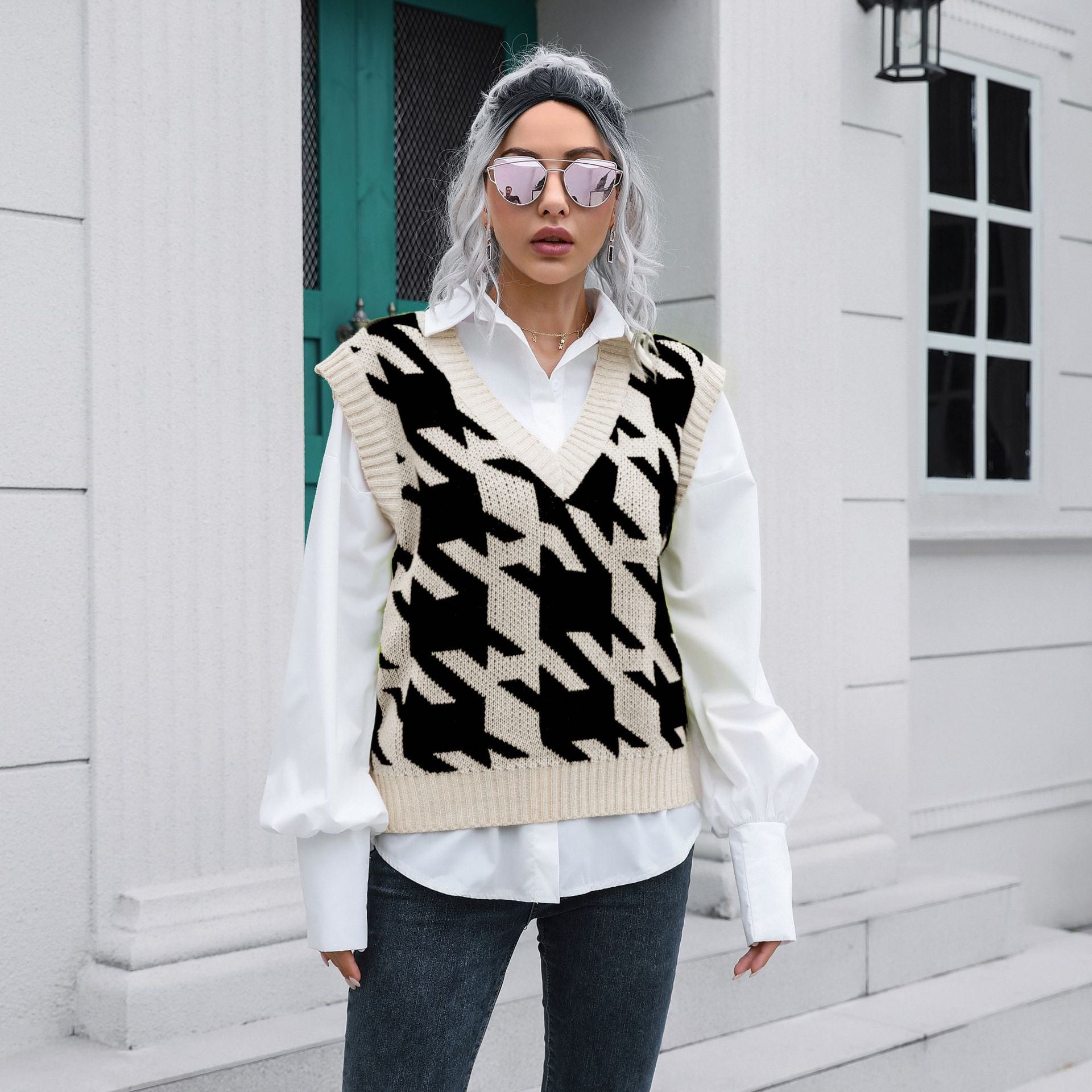 Houndstooth V-Neck Knit Vest