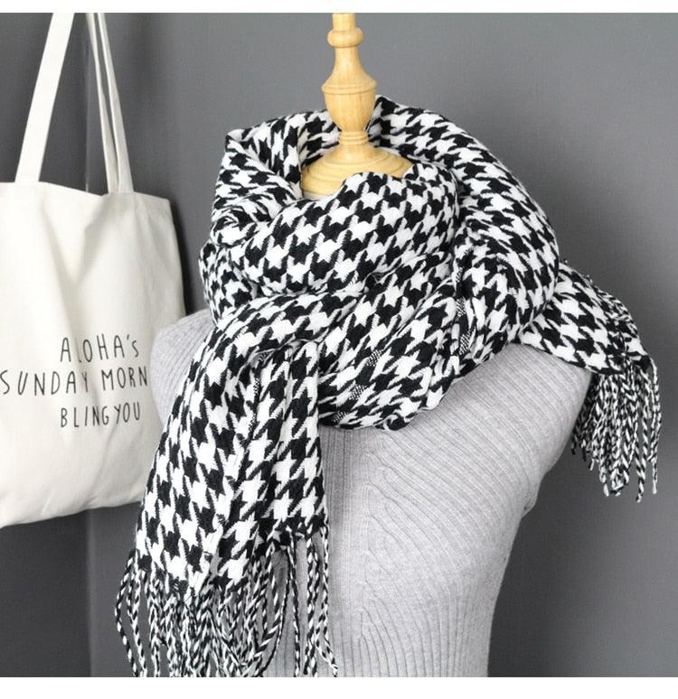 Geometric Tassel Scarf