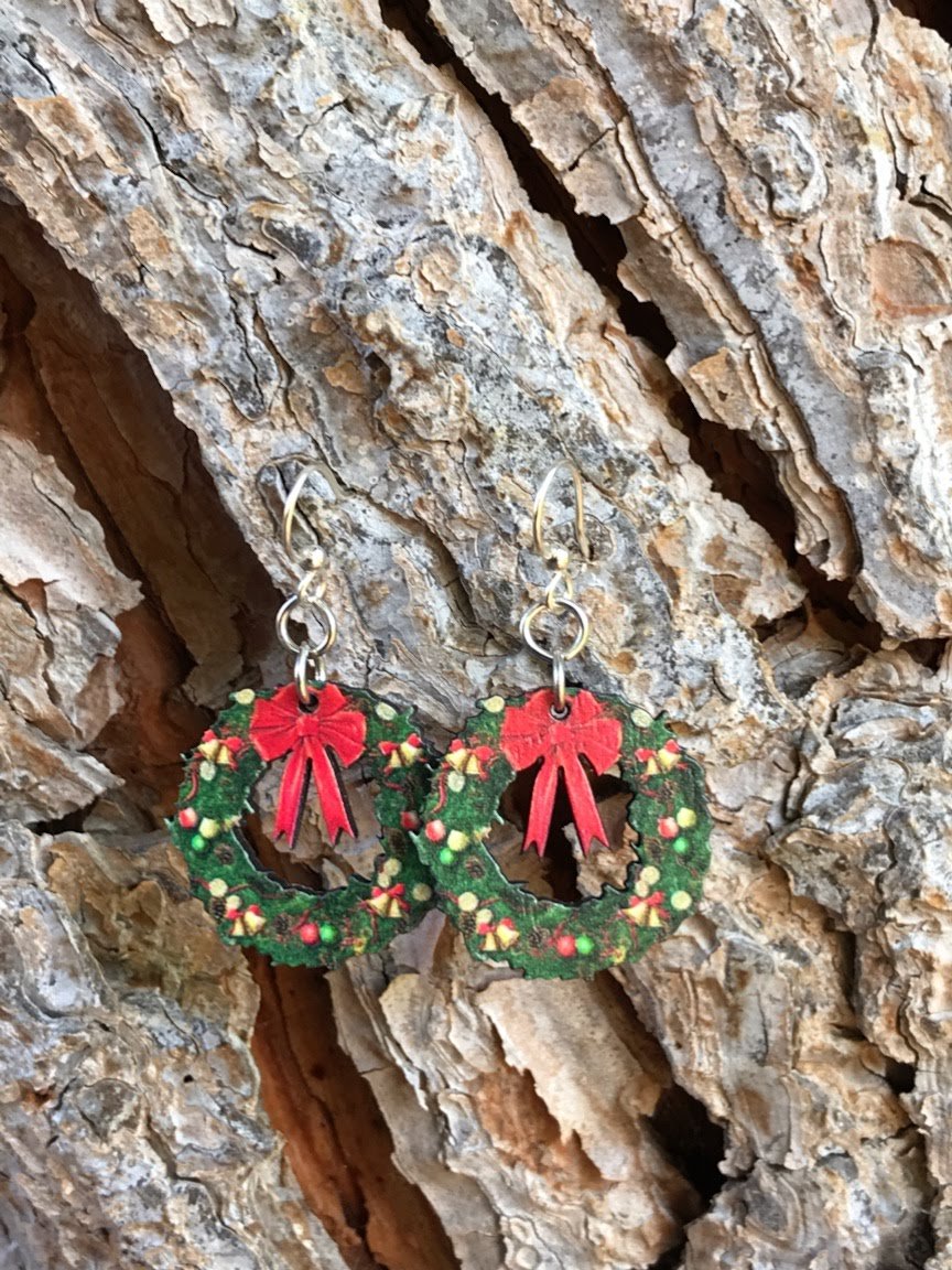 Small Christmas Wreath Earrings - Calendar ClosetSmall Christmas Wreath EarringsCalendar Closet
