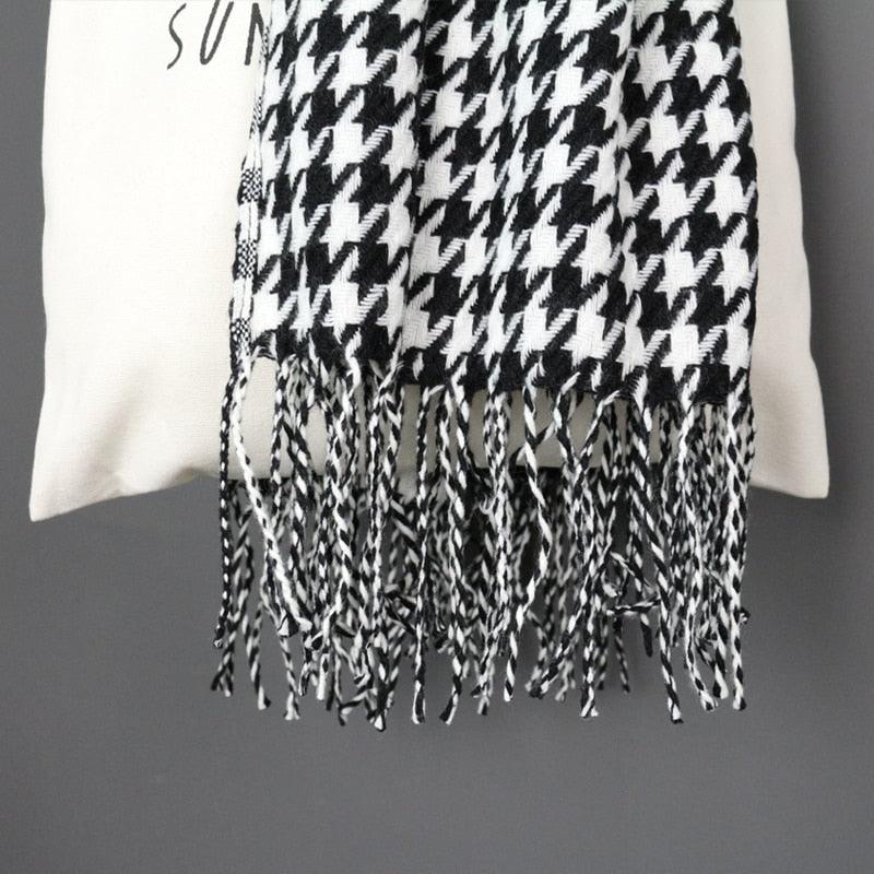 Geometric Tassel Scarf